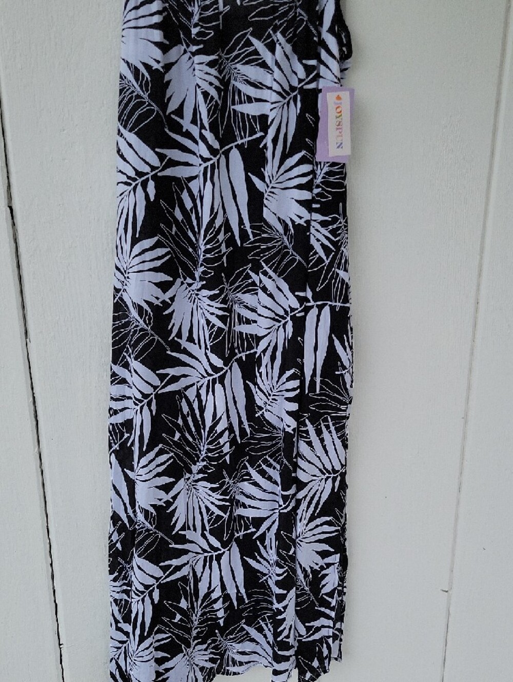 Black & White Leaf-Print Maxi Dress - Sleeveless Cruise Beach - Picture 3 of 10